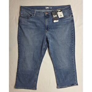 Lee Women's Wave Midrise Capri 112315573 Medium Blue Denim Pants. NWT. Size 20M